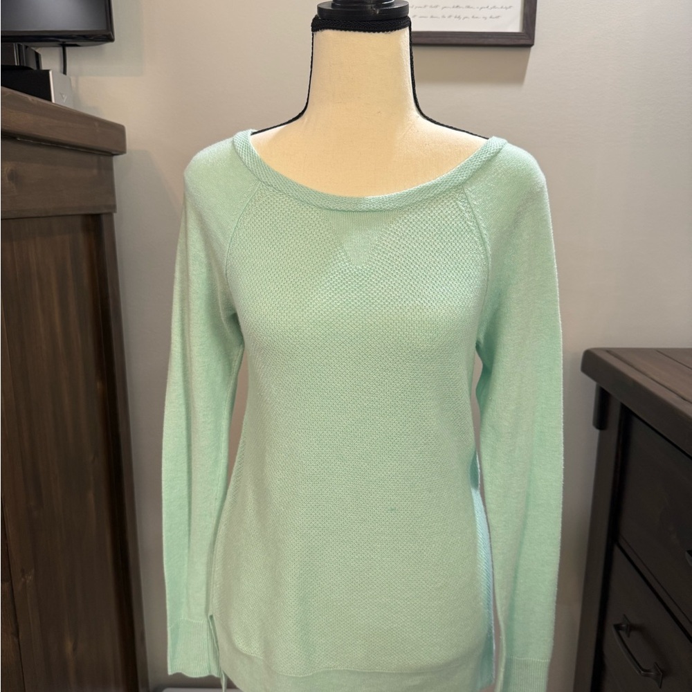 American Eagle Outfitters Light Green Women's Crew Neck Sweater